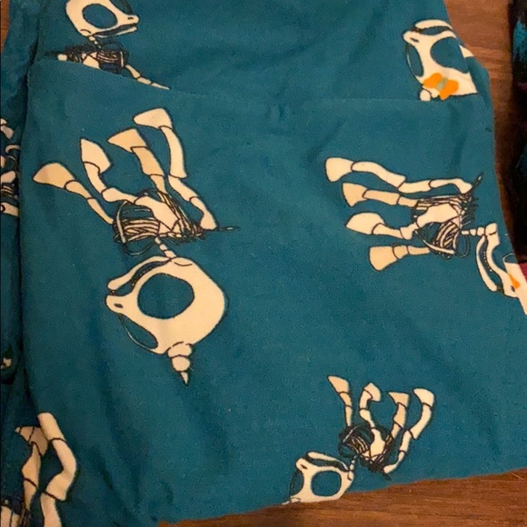 Lularoe leggings one size - Picture 4 of 5